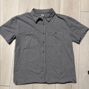 Boys Free Assembly  Short-Sleeve Button-Up Shirt in Dark Gray size 14-16 (XL)